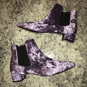 BRAND NEW TOPSHOP PURPLE VELEVT BOOTIES